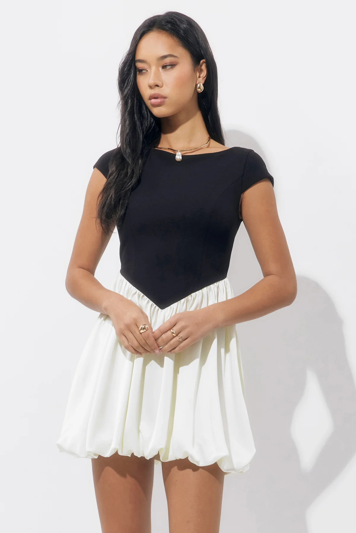 Color Blocked Bubble Mini Dress - Image 4