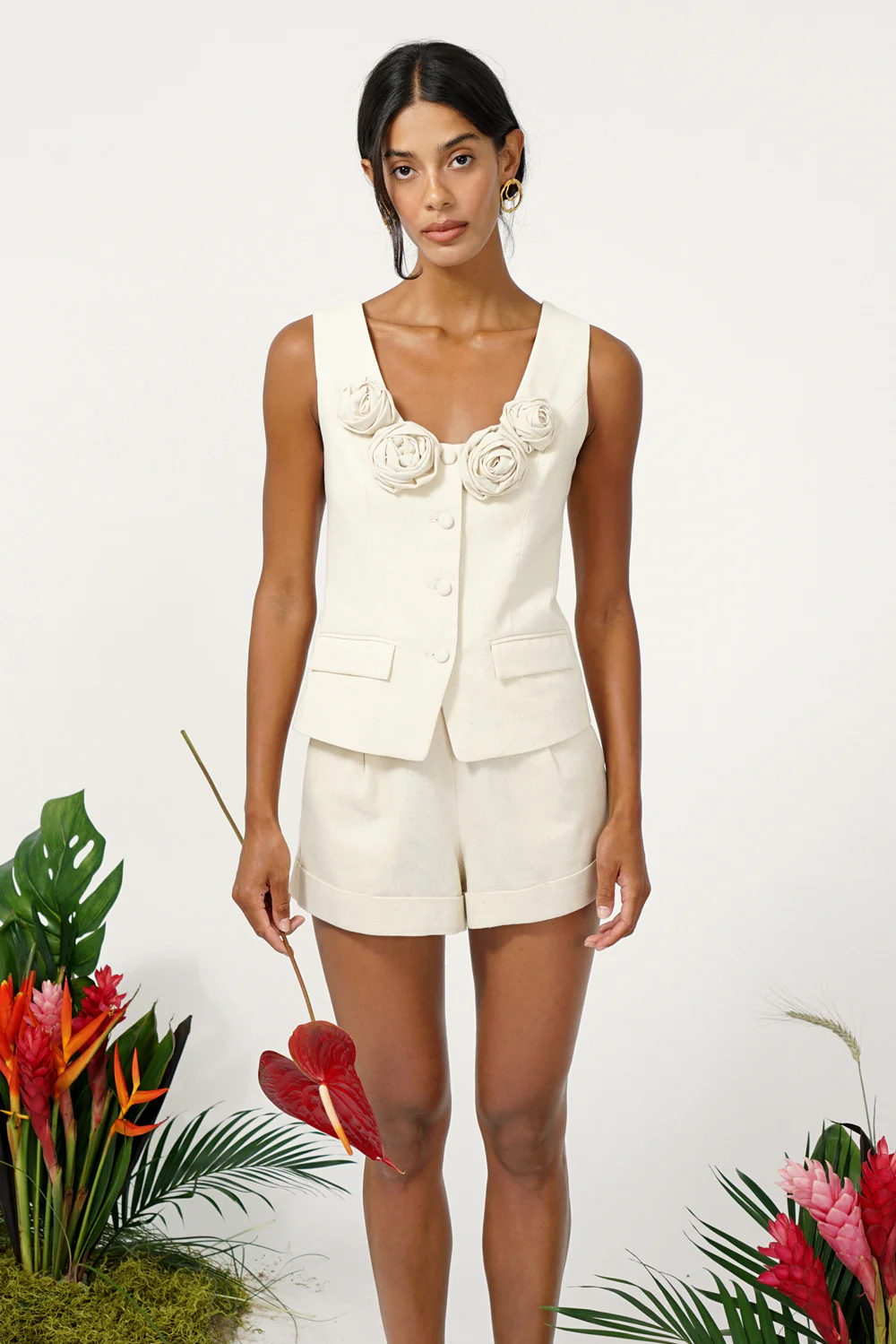 Hailey Floral Applique Linen Vest - Image 3