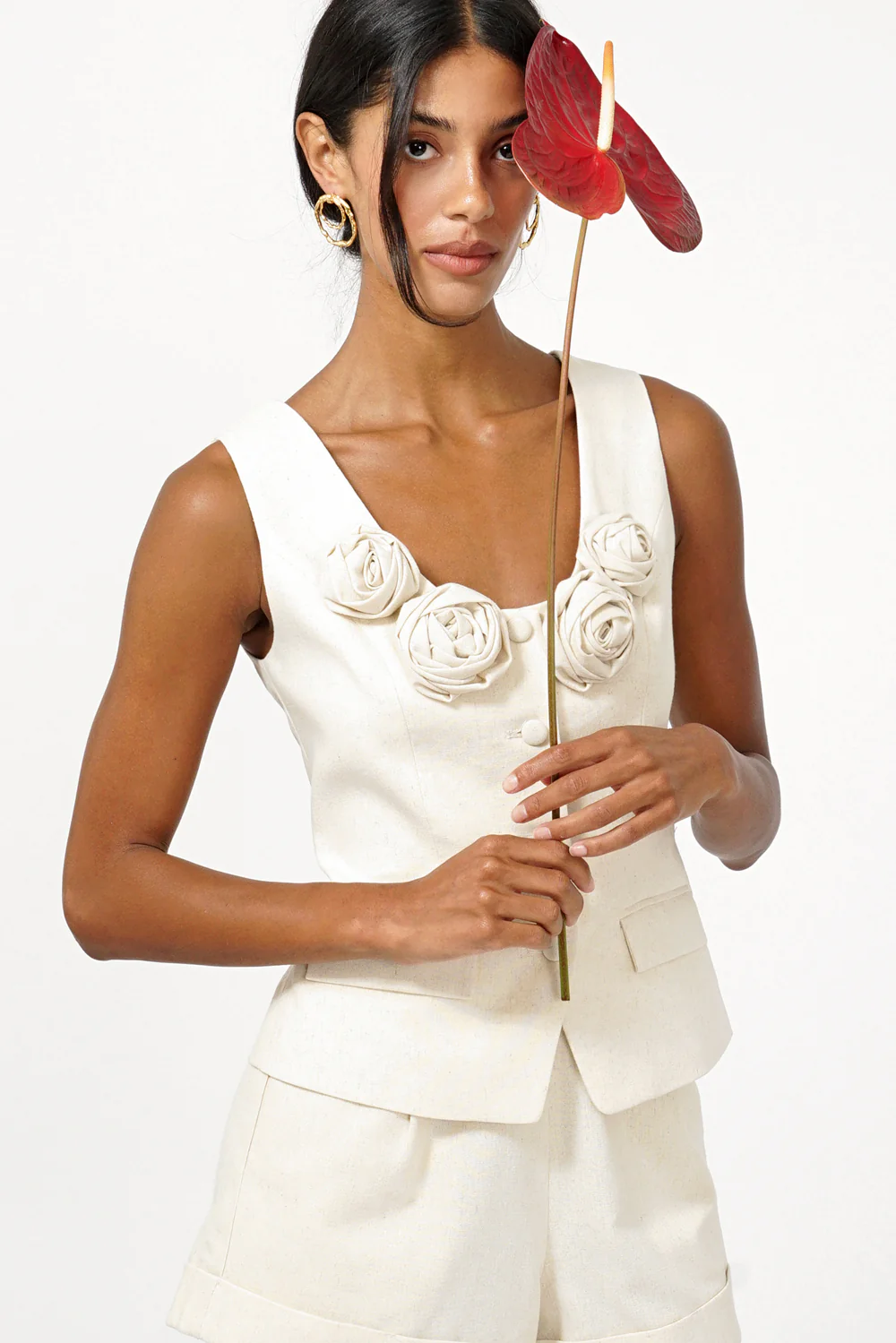 Hailey Linen Shorts - Image 3