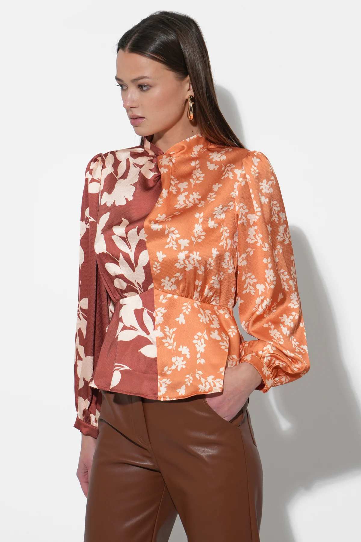 Ruiza Two Toned Mock Neck Blouse - Image 3